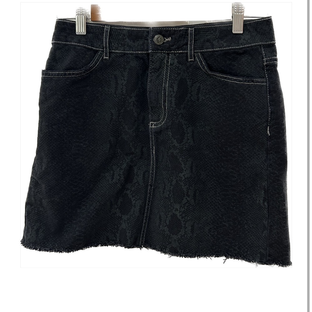 Zara size small mini skirt snake print
